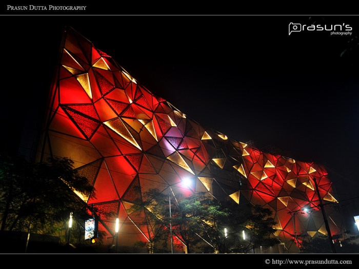 Quest Mall - Outside